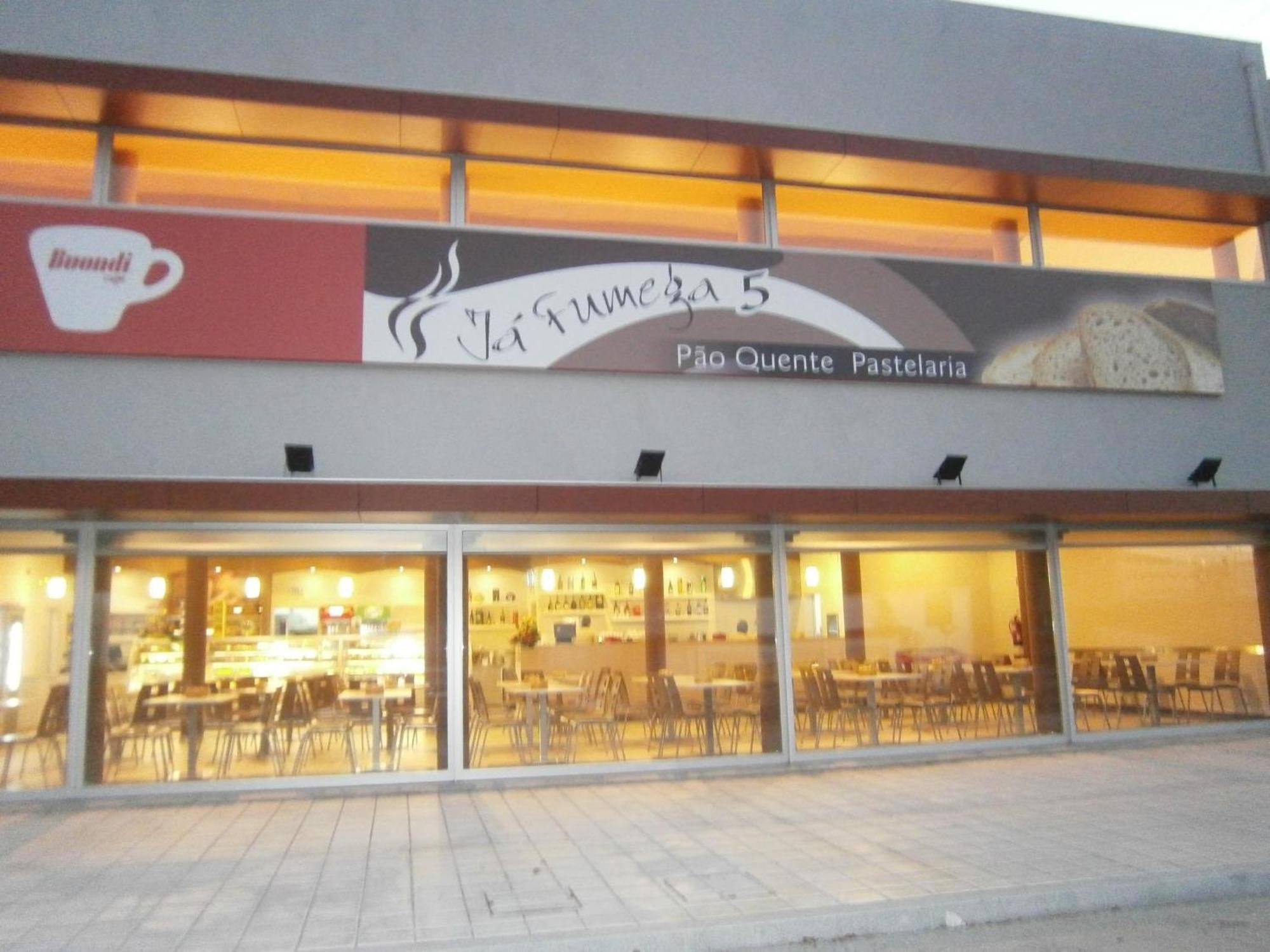 Espacoso T3 Com Terraco & Churrasqueira Campo  Exterior foto